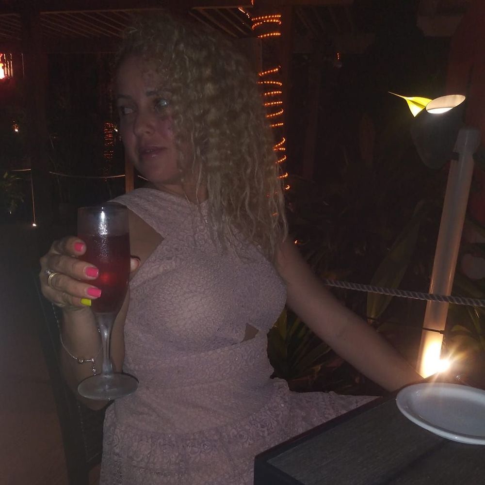 Meet your Posher, Yaima